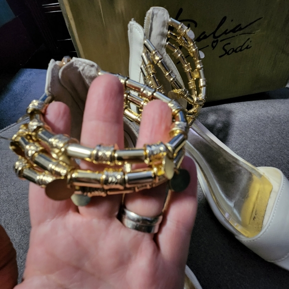 Sandals - Picture 5 of 6